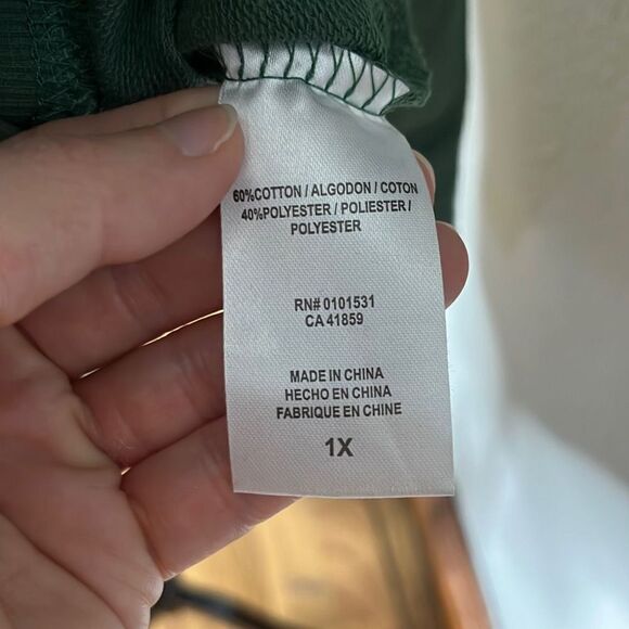 Mighty Fine Womens Sweatshirt Cherry Crewneck Hunter Green Size 1X NWT - Picture 9 of 9